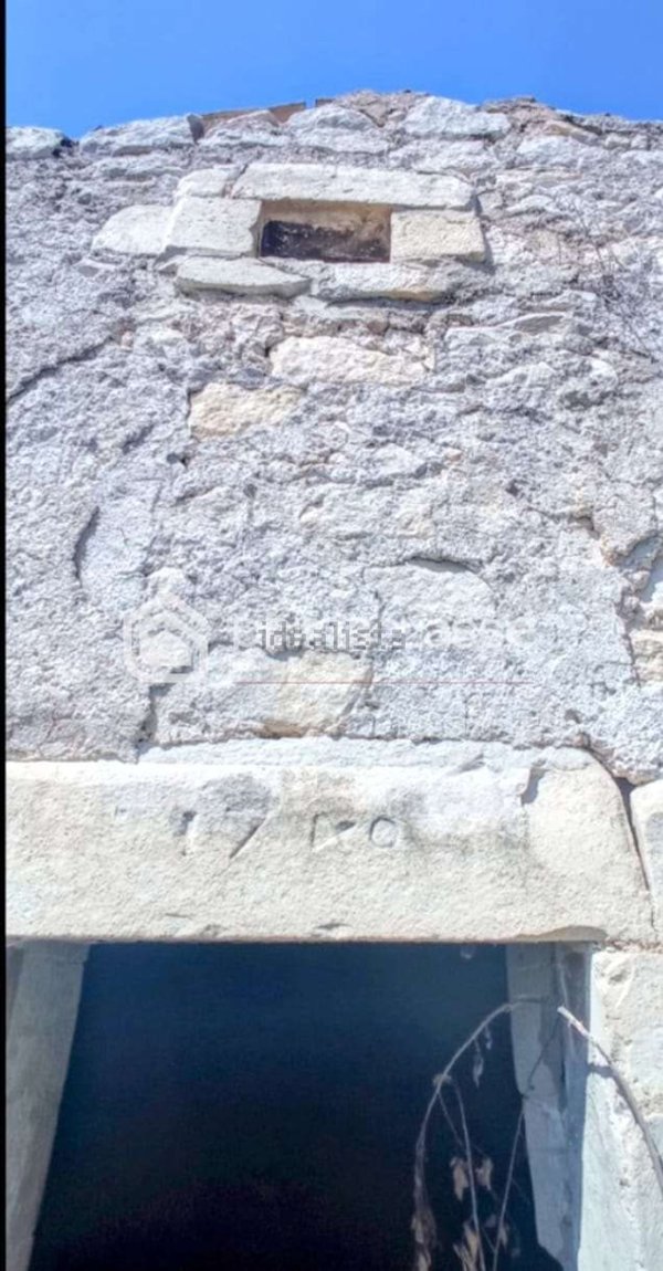 casa indipendente in vendita a Modica