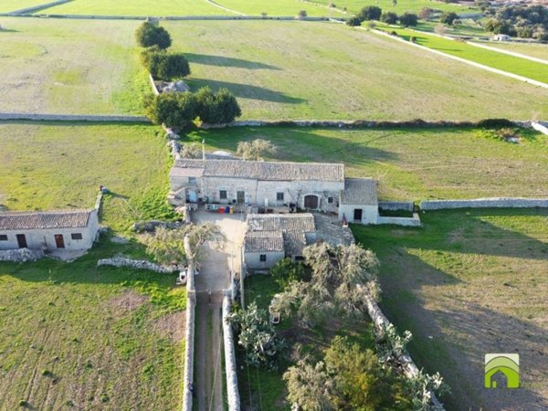 casa indipendente in vendita a Modica in zona Modica Bassa