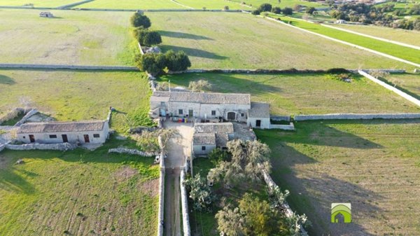 casa indipendente in vendita a Modica