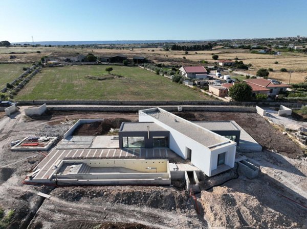 casa indipendente in vendita a Modica in zona Sacro Cuore