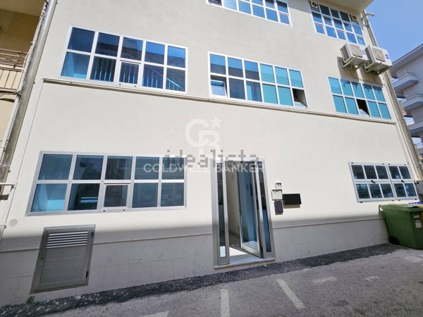 ufficio in vendita a Modica in zona Sacro Cuore