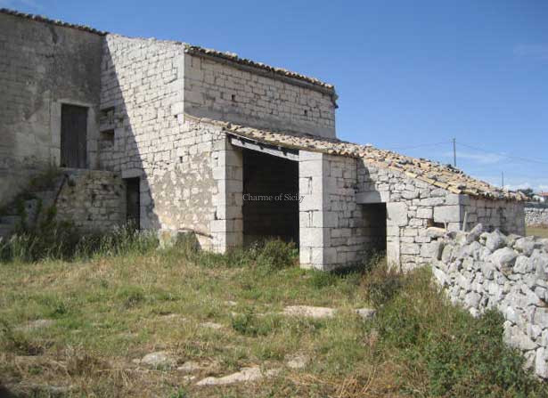 casa indipendente in vendita a Modica