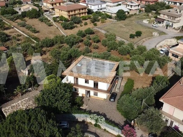 casa indipendente in vendita a Modica in zona Sacro Cuore