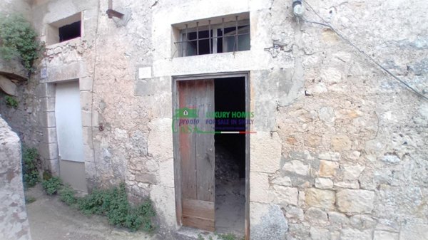 casa indipendente in vendita a Modica in zona Modica Bassa
