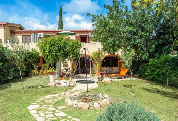 casa indipendente in vendita a Modica in zona Maganuco