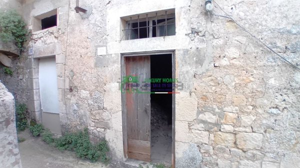 casa indipendente in vendita a Modica in zona Modica Bassa