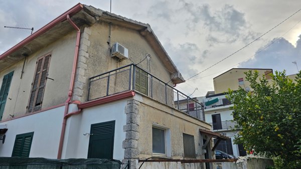 casa indipendente in vendita a Modica in zona Sacro Cuore