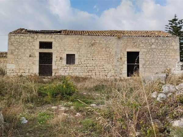 casa indipendente in vendita a Modica in zona Modica Bassa