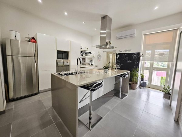 casa indipendente in vendita a Modica