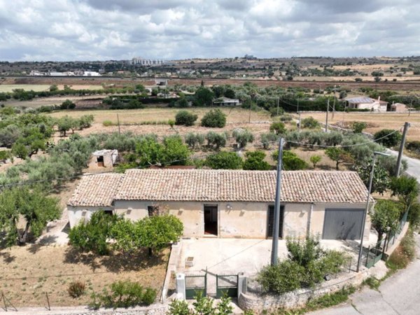 casa indipendente in vendita a Modica in zona Zappulla