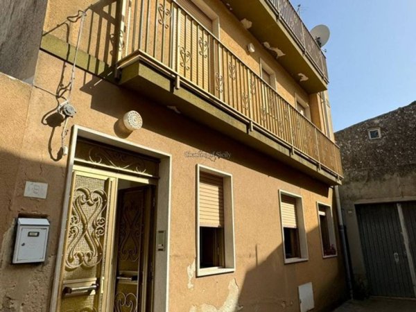 casa indipendente in vendita a Modica in zona Modica Alta