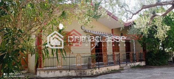 casa indipendente in vendita a Modica in zona Frigintini