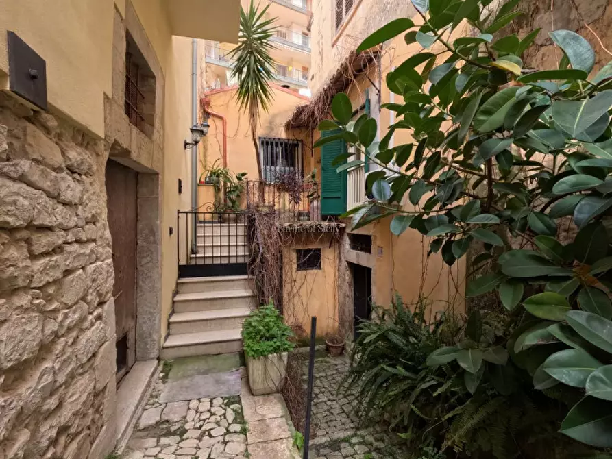 casa indipendente in vendita a Modica