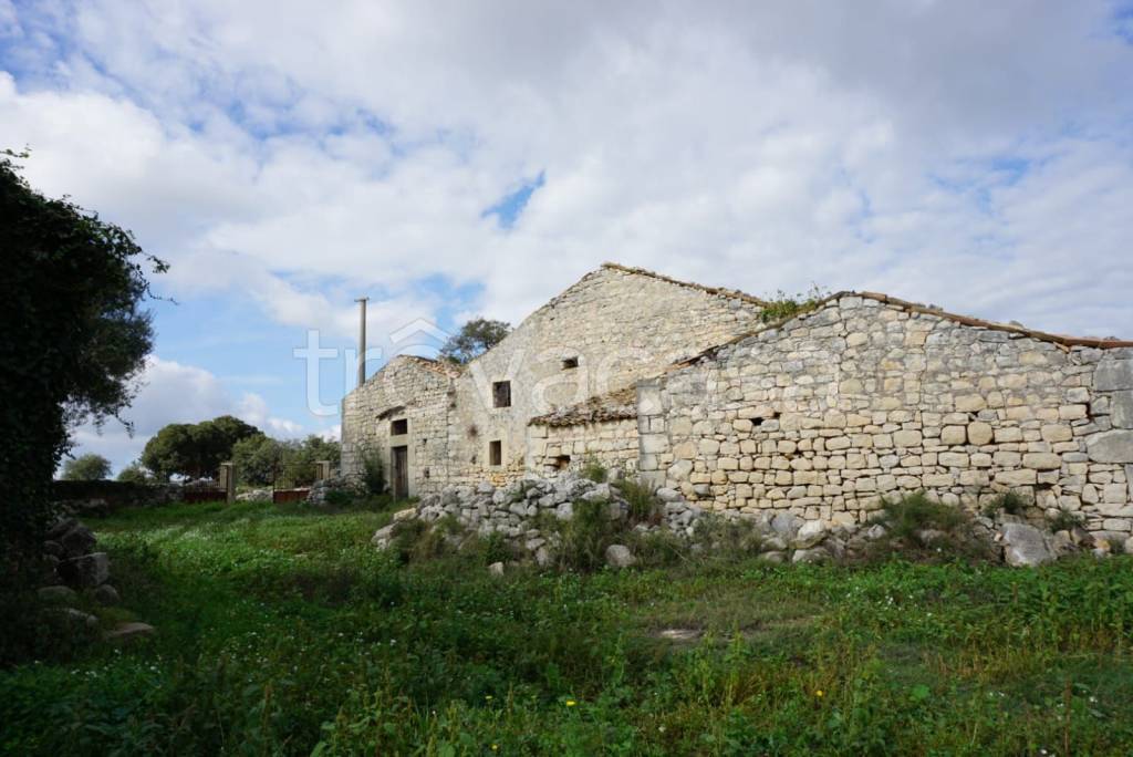 negozio in vendita a Modica in zona Sacro Cuore