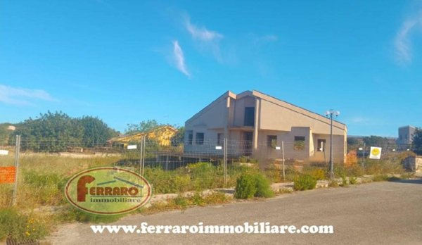 casa indipendente in vendita a Modica