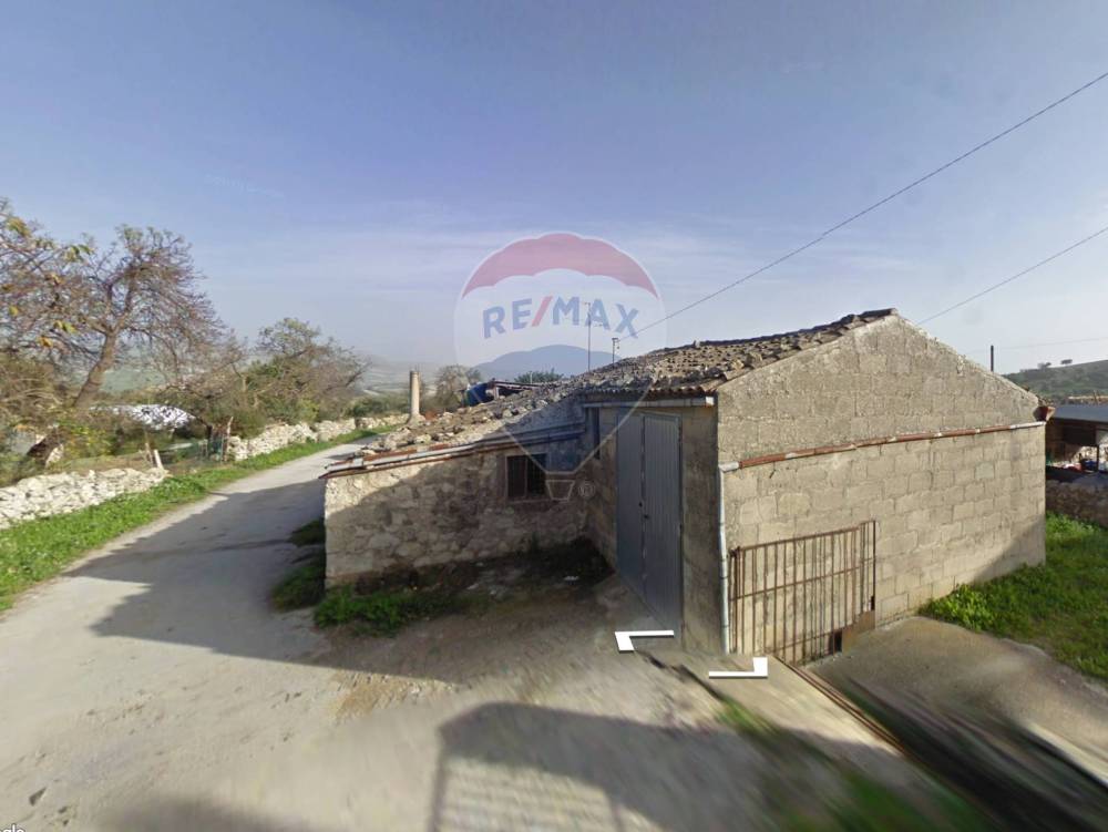 casa indipendente in vendita a Modica