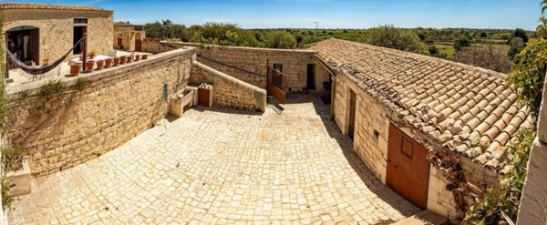 casa indipendente in vendita a Modica in zona Frigintini