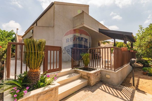 casa indipendente in vendita a Modica in zona Marina di Modica