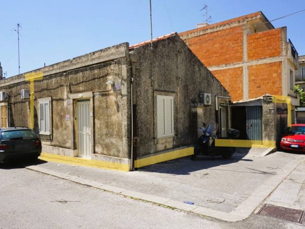 casa indipendente in vendita a Modica in zona Modica Alta