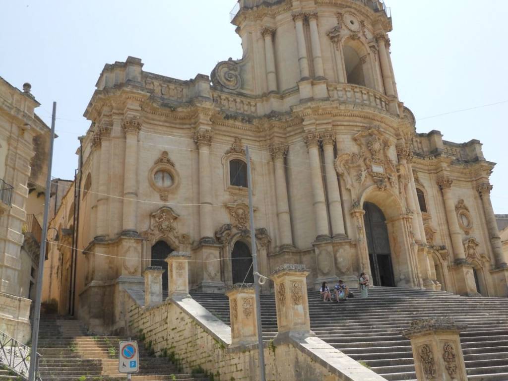 casa indipendente in vendita a Modica in zona Modica Alta