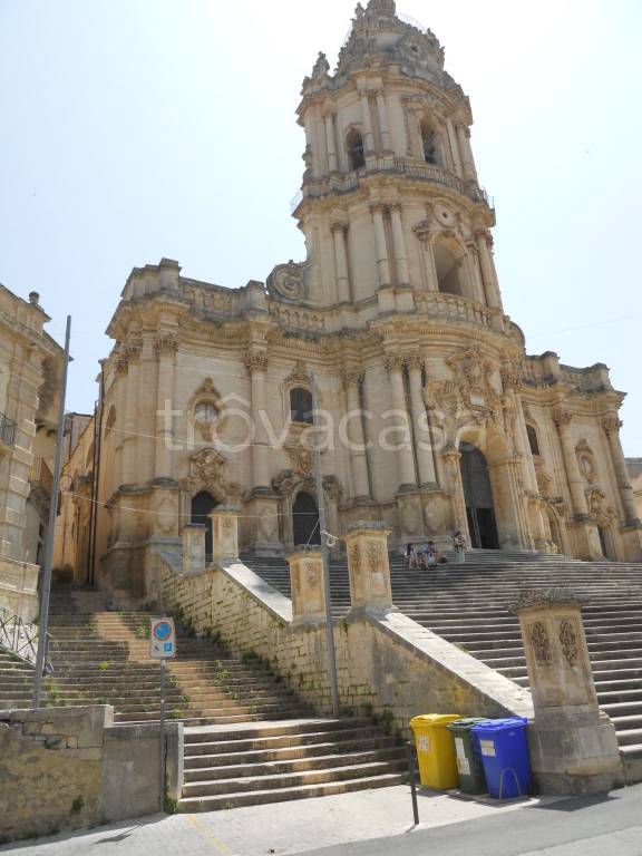casa indipendente in vendita a Modica