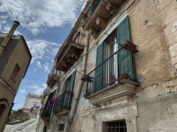 casa indipendente in vendita a Modica in zona Modica Bassa