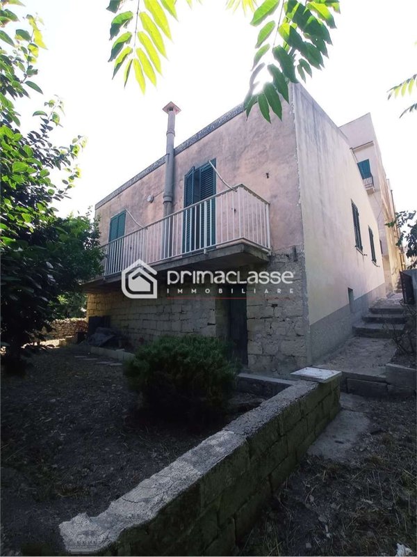 casa indipendente in vendita a Modica in zona Modica Alta
