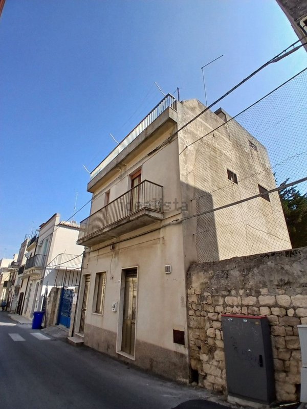 casa indipendente in vendita a Modica in zona Modica Alta