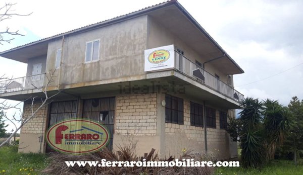 casa indipendente in vendita a Modica