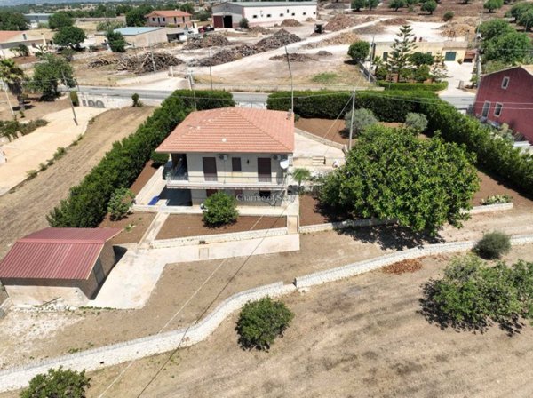 casa indipendente in vendita a Modica in zona Sacro Cuore