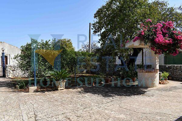 casa indipendente in vendita a Modica