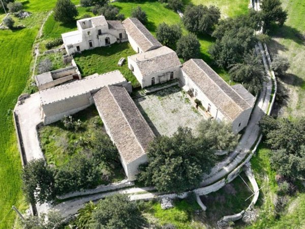 casa indipendente in vendita a Modica in zona Sacro Cuore