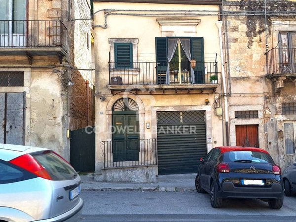 casa indipendente in vendita a Modica in zona Modica Bassa