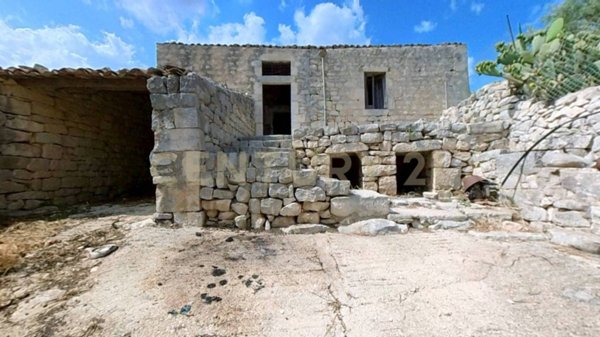 casa indipendente in vendita a Modica in zona Frigintini