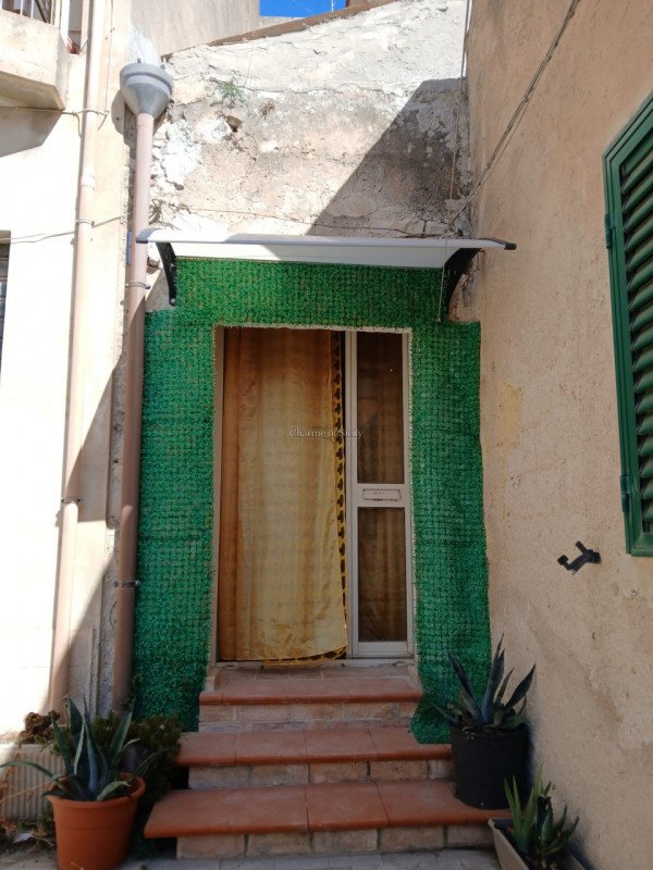 casa indipendente in vendita a Modica in zona Modica Alta