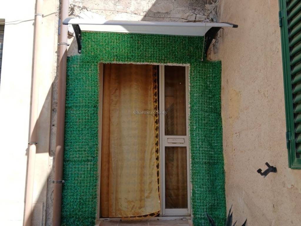 casa indipendente in vendita a Modica in zona Modica Alta