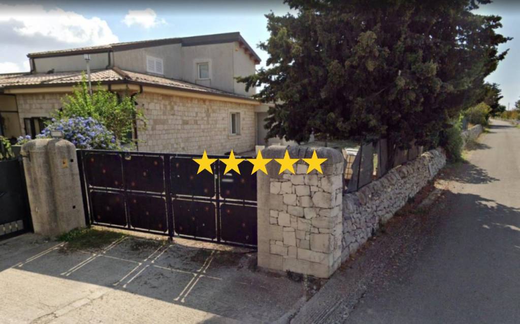 casa indipendente in vendita a Modica