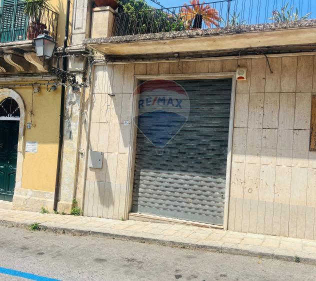 locale commerciale in vendita a Modica in zona Modica Alta