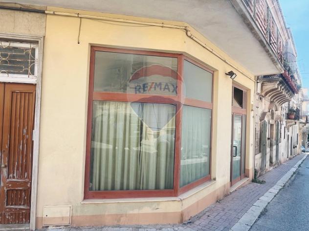 locale commerciale in vendita a Modica in zona Modica Alta