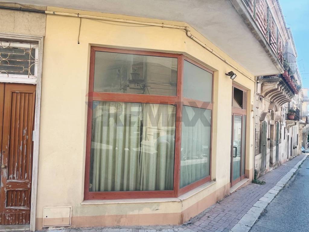 negozio in vendita a Modica in zona Modica Alta