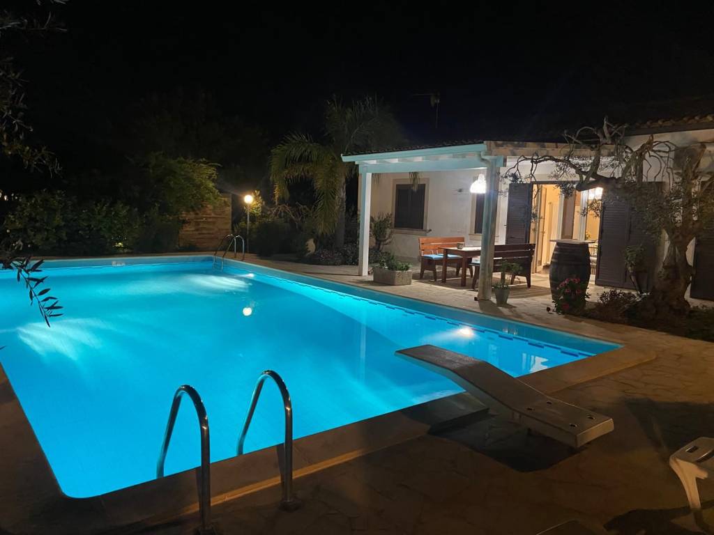 casa indipendente in vendita a Modica in zona Sacro Cuore