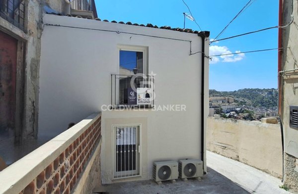 casa indipendente in vendita a Modica in zona Modica Bassa