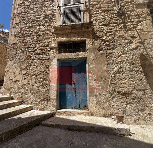 casa indipendente in vendita a Modica in zona Modica Bassa
