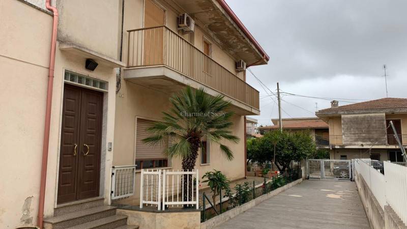casa indipendente in vendita a Modica in zona Sacro Cuore