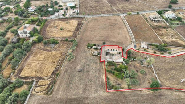casa indipendente in vendita a Modica