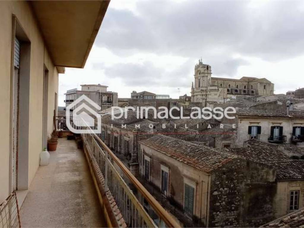 appartamento in vendita a Modica in zona Modica Alta