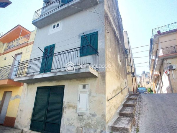 casa indipendente in vendita a Modica in zona Modica Alta