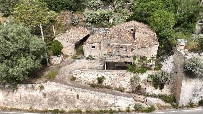 casa indipendente in vendita a Modica in zona Modica Bassa