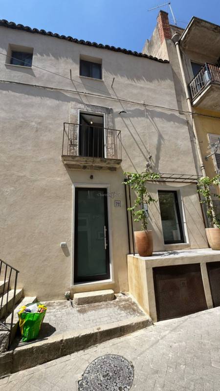 casa indipendente in vendita a Modica in zona Modica Bassa