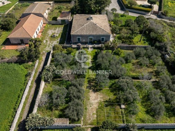 casa indipendente in vendita a Modica in zona Sacro Cuore